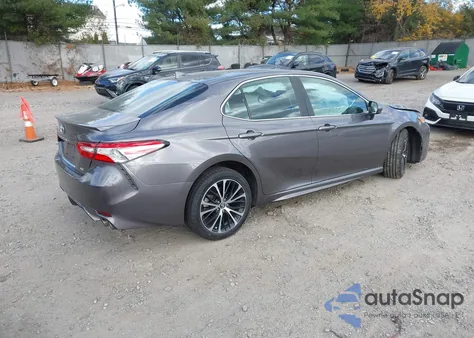 2020 Toyota Camry Se z USA, uszkodzony, nr VIN 4T1G11AK0LU869322